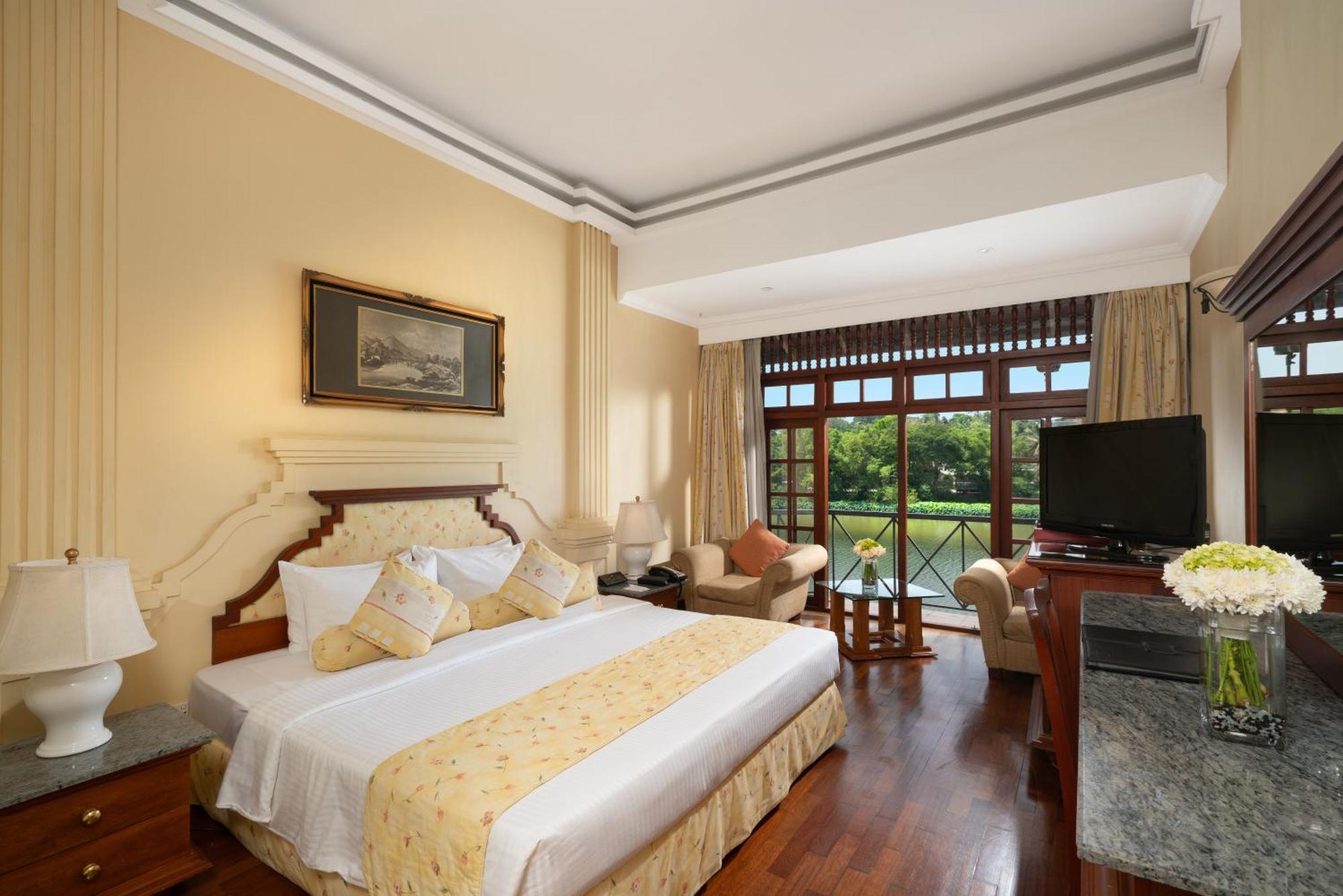 Mahaweli Reach Hotel Kandy Eksteriør billede