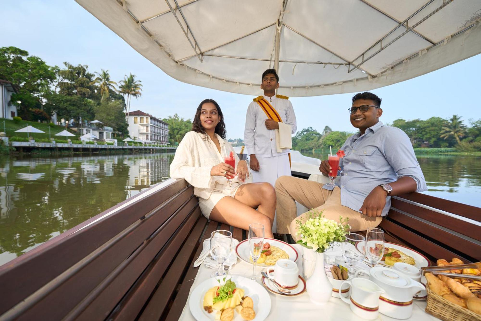 Mahaweli Reach Hotel Kandy Eksteriør billede
