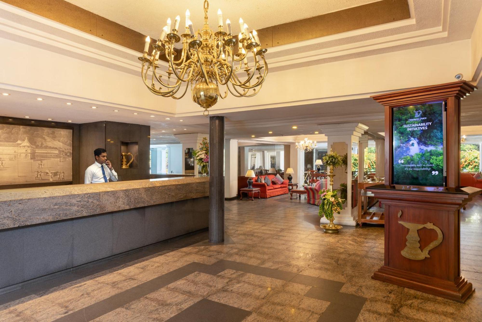 Mahaweli Reach Hotel Kandy Eksteriør billede